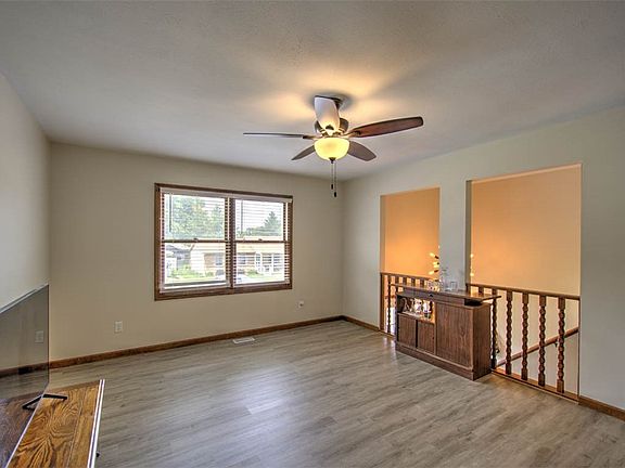 4th image of 1545 W Highland Pl