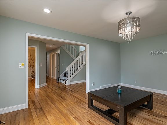 5th image of 10461 Juniper Ct