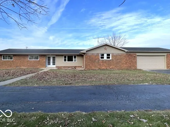 822 N Walnut Hls, Crawfordsville, IN 47933