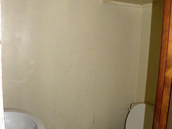 HALF BATH MAIN LEVEL