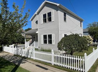 1619 Lakeview Ave, Saint Joseph, MI 49085