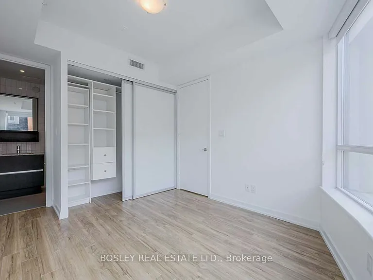 377 Madison Ave #312 — Photo 17
