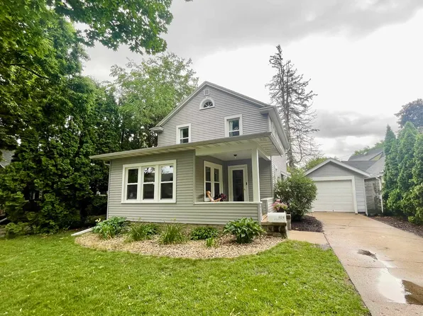 824 N Garfield Ave, Janesville, WI 53545