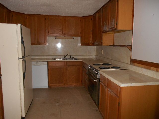 2nd image of 6116 Louisville Ave