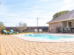 1217 Wendy Ln, Altus, OK 73521