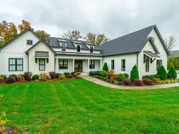 9835 Cross Gate Rd, Chattanooga, TN 37421