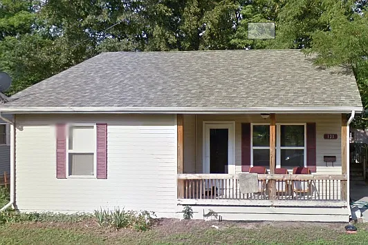 121 Schofield Ct — Photo 2