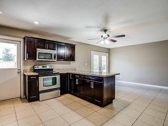 4th image of 2331 E La Jolla Dr