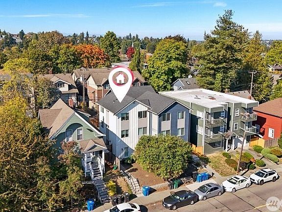 2nd image of 5255 Brooklyn Avenue NE