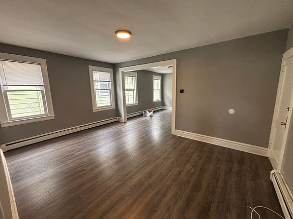3rd image of 16 Harding Ter Floor 2