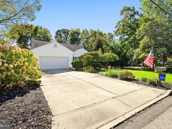 133 Wave Rd, Manahawkin, NJ 08050