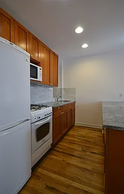 Rented by Bold New York | media 24