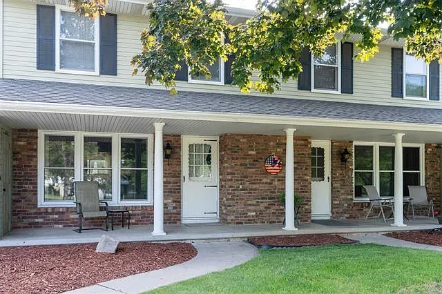 920 E Northwood Dr — Photo 2