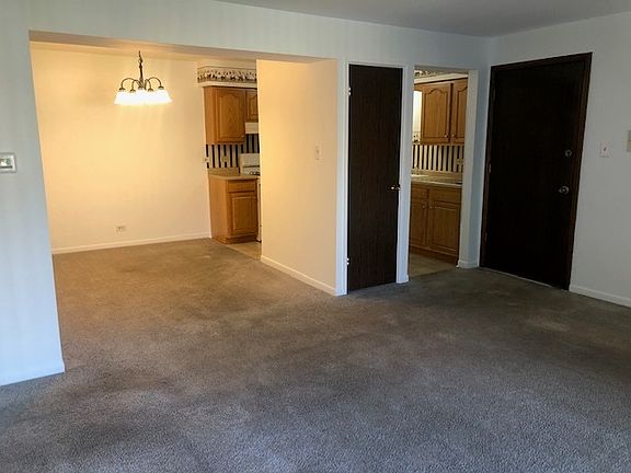 5th image of 4933 W 109th St APT 201