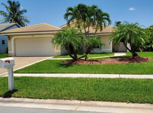 5052 Rosen Blvd, Boynton Beach, FL 33472