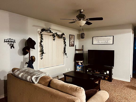 3rd image of 3717 Vickie Dr