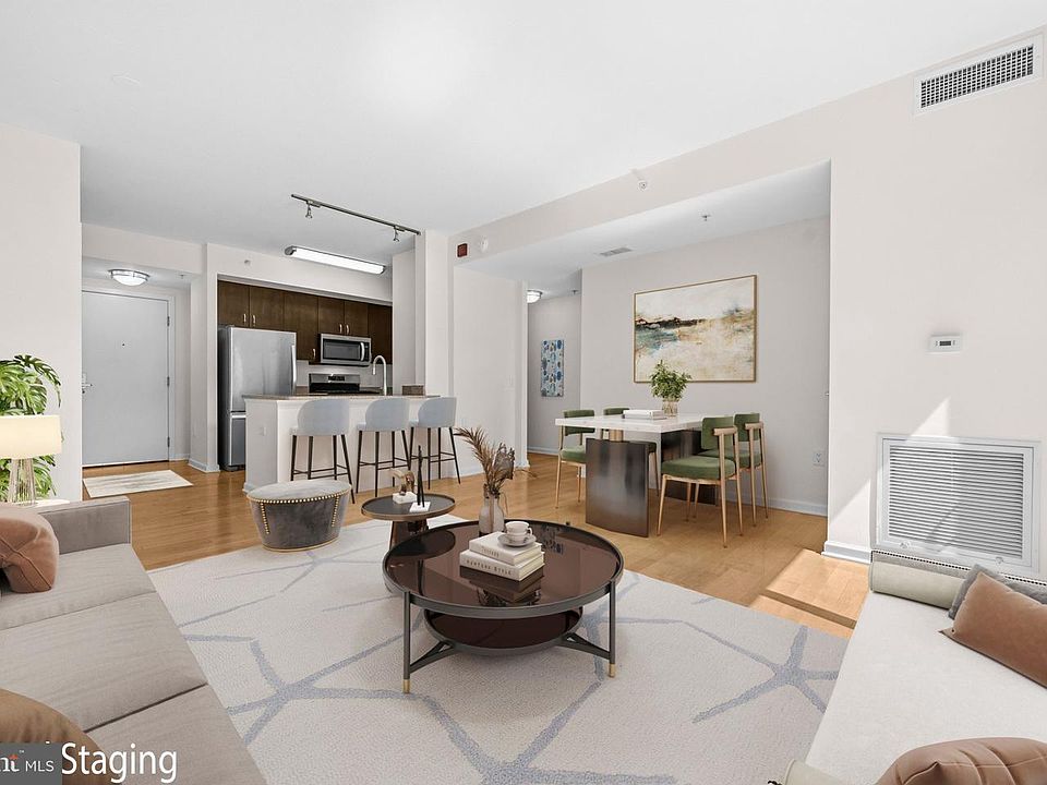 1st image of 440 L St NW Unit 502