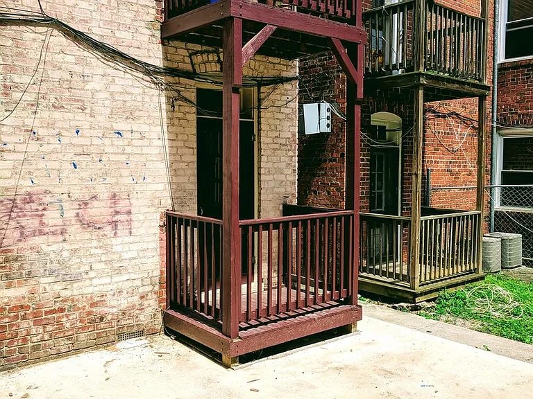 1128 W. Grace St.* — Photo 25