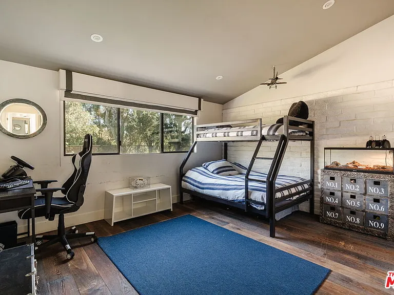 15490 Milldale Dr — Photo 18