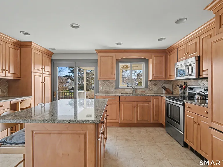 217 W Shore Ave — Photo 12