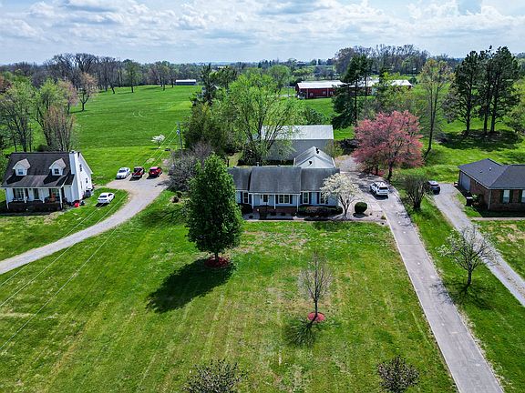 3rd image of 147 Flynn Rd
