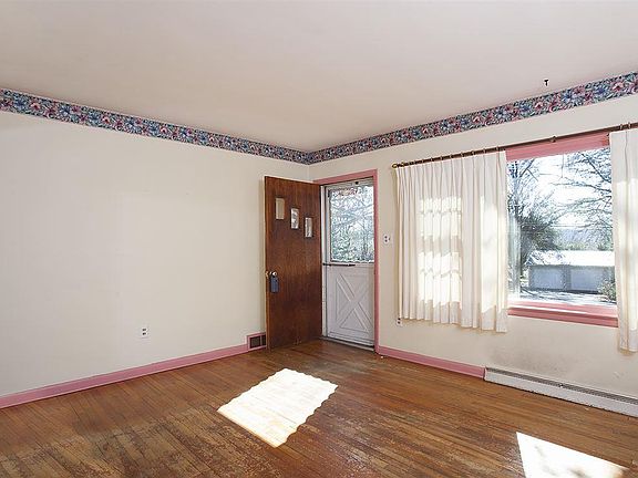 2nd image of 4 Wagner St