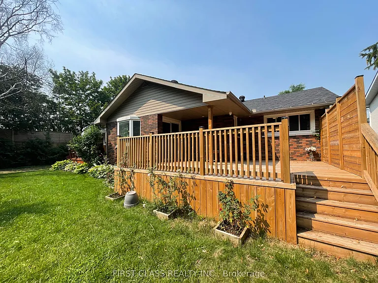 251 Scott Ave — Photo 26