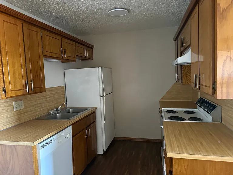 Fox Valley Apartments — Photo 50