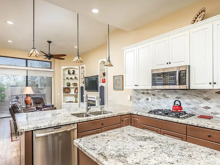 8331 E Cactus Wren Rd — Photo 9