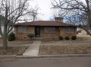 812 North St, Iola, KS 66749