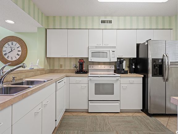 4th image of 726 Windermere by the Sea Circle #4-D