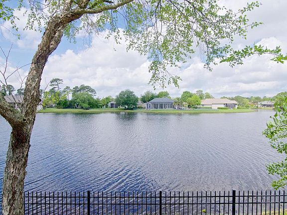 3rd image of 3810 Vickers Lake Dr