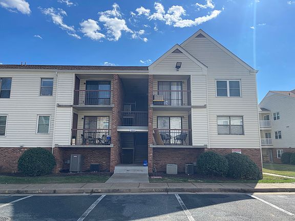 2nd image of 200 Chesterfield Ln APT 302