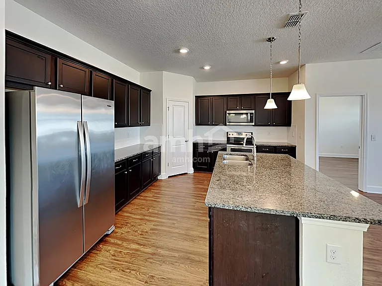 4708 Windy Hammock Way — Photo 4