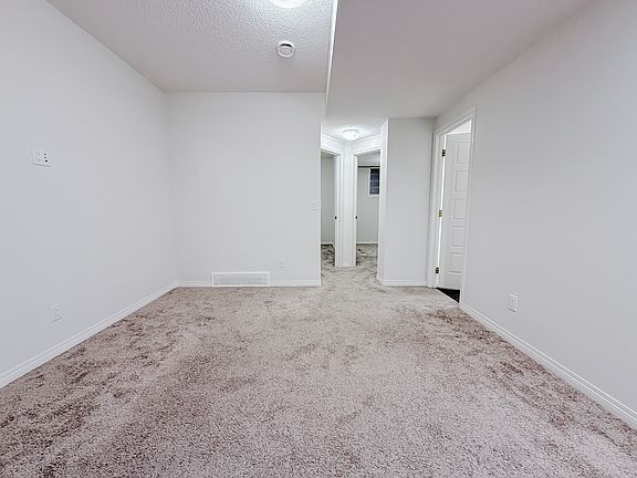 5th image of 86 Creekside Way SW