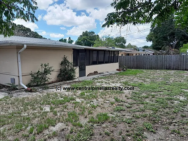 1400 S Evergreen Ave — Photo 27