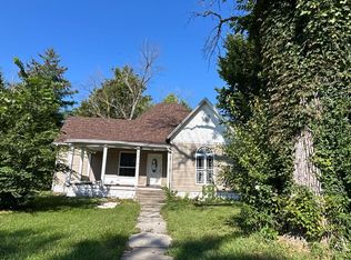 449 S Jefferson St, Centralia, MO 65240
