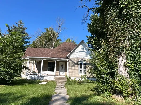 449 S Jefferson St, Centralia, MO 65240