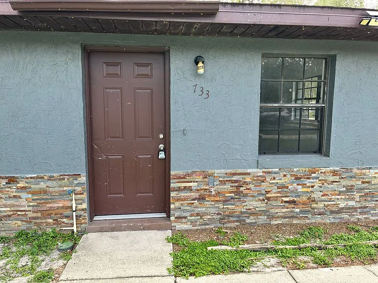 733 Pineville Ln — Photo 2