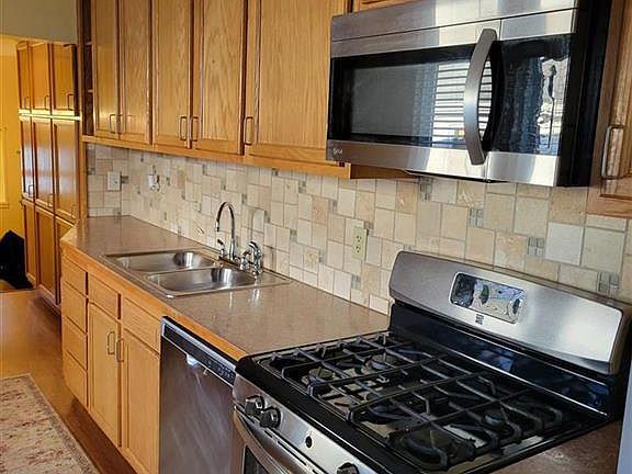 4th image of 2316 Deindorfer St
