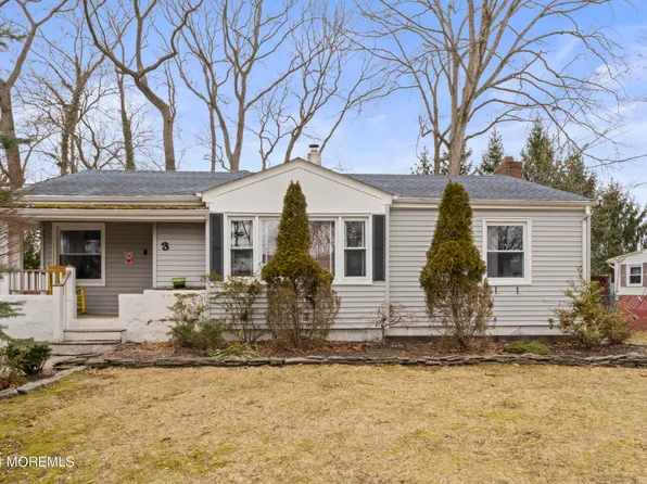 3 Phoenix Parkway, Oakhurst, NJ 07755