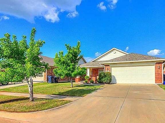 2nd image of 18200 Piedra Dr