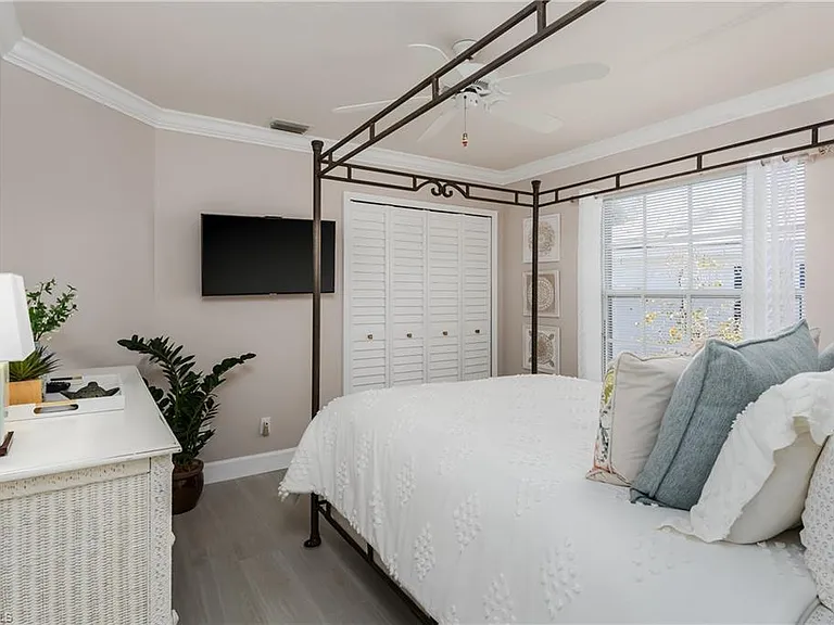 7046 Barrington Cir #202 — Photo 34
