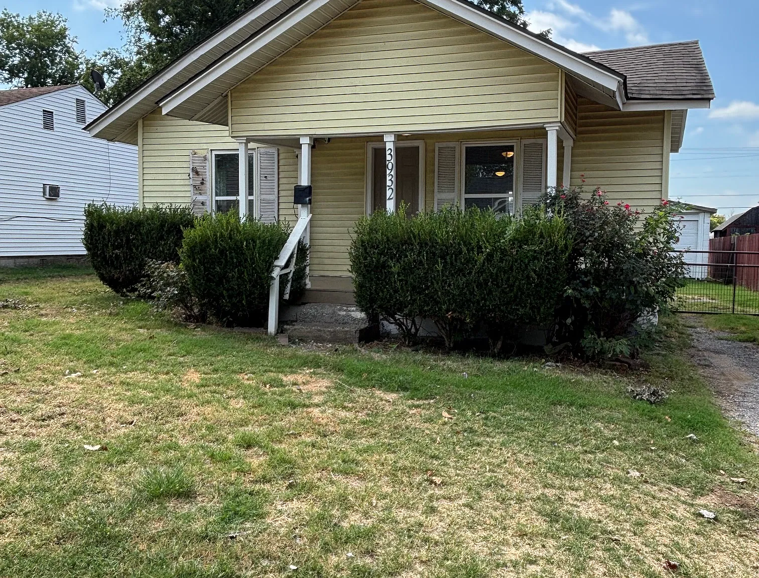 2 bed, 800 sqft, $1,095 — Photo 1
