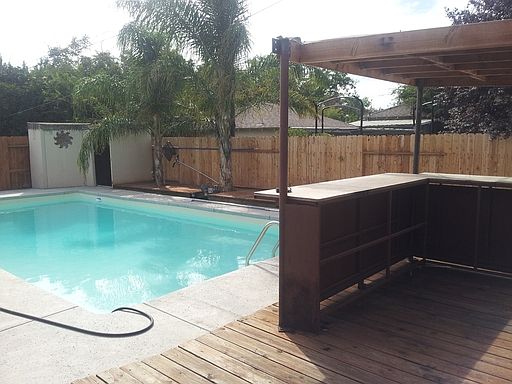 2nd image of 2416 Lomita Verde Dr