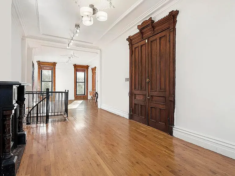 410 Jefferson Ave #1 — Photo 5
