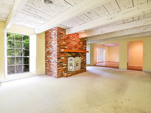 3rd image of 886 47th Ave