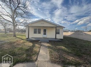 409 W 3rd St, Corning, AR 72422