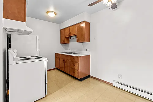 1110 Lewis Ave #13 — Photo 8