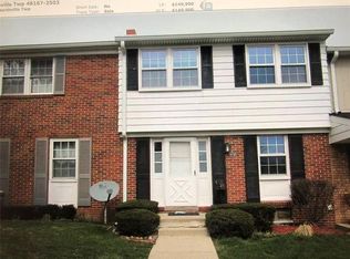 19765 Hayes Ct, Northville, MI 48167